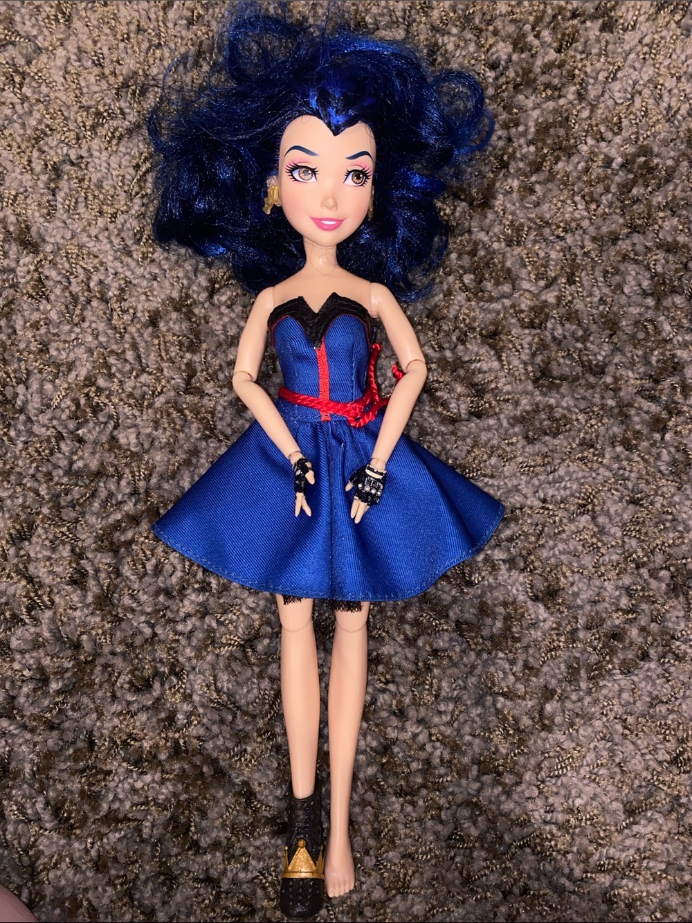 Disney Descendants Evie Fashion Doll